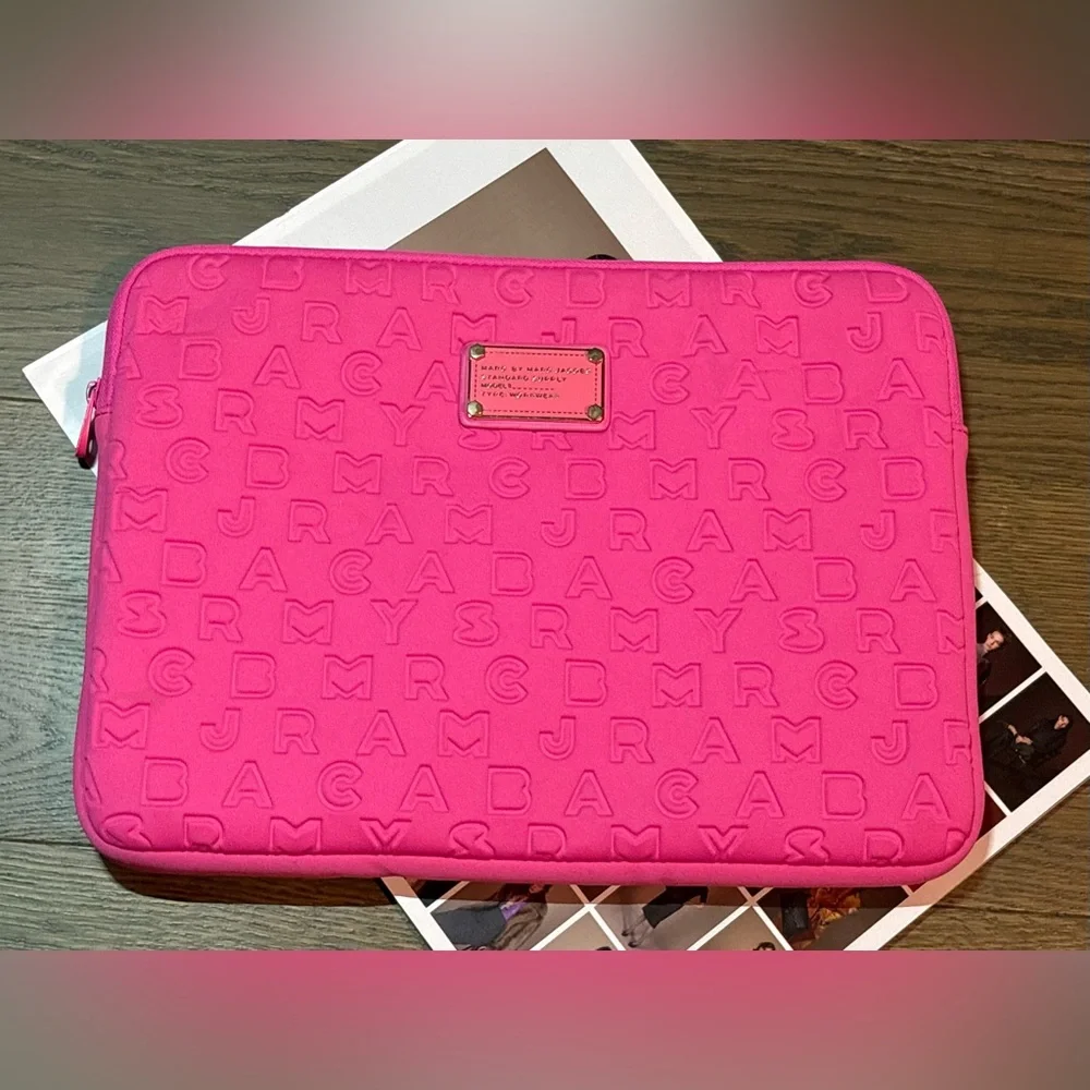 Marc By Marc Jacobs Pink Dreamy Logo Laptop Case
